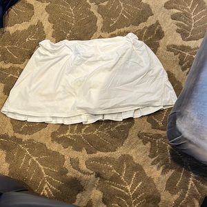 Lulu lemon white skirt-size 10